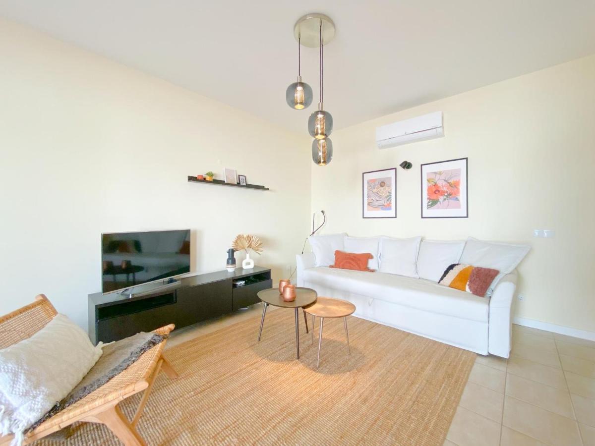Апартаменты Cozy Retreat For Couples In Burgau #1937 Экстерьер фото